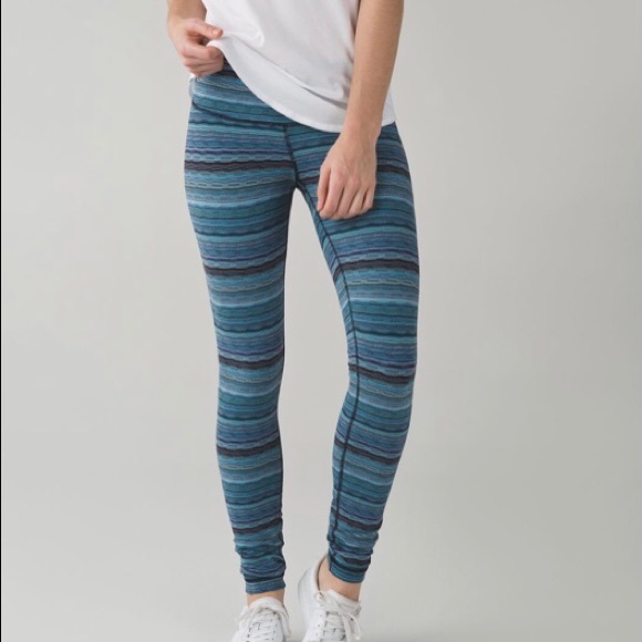 Lululemon Wunder Under Leggings - Picture 4 of 12